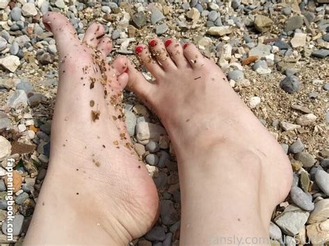 Lily Slutty Nude OnlyFans Leaks Fappening FappeningBook