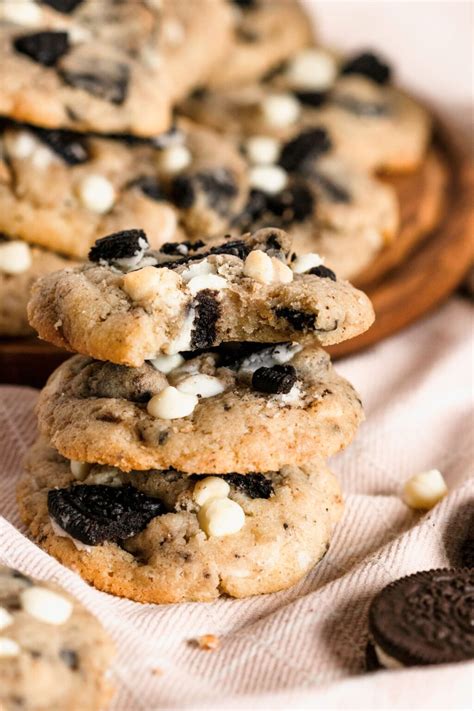 Cookies and Cream Cookies - Baking Up Memories