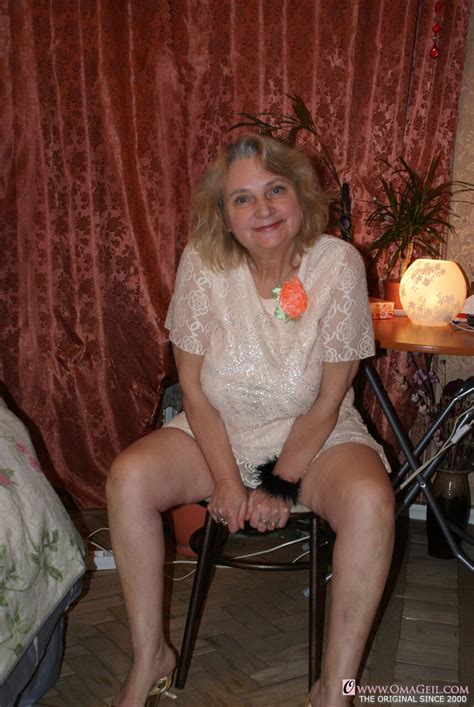 Amateur Granny Helga Strips Naked Shows Her Huge Saggy Tits Hairy Holes Coedcherry