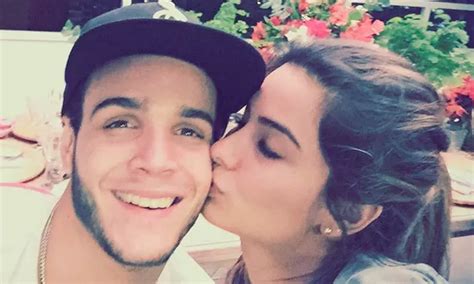 Ivana Yturbe se mostró feliz y habló sobre su relación con Mario