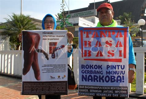 KAMPANYE KAWASAN TANPA ROKOK ANTARA Foto