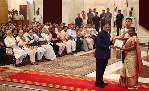 President Droupadi Murmu Confers Bharat Ratna Awards To PV Narasimha