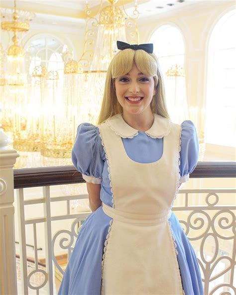 Alice in Wonderland Cosplay