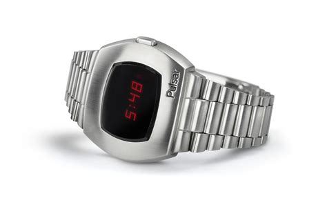 Review Hamilton PSR Re Edition Hamilton Pulsar First Digital Watch