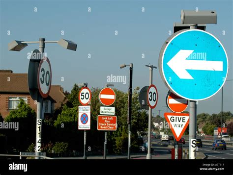 Confusing Road Signs - How Car Specs