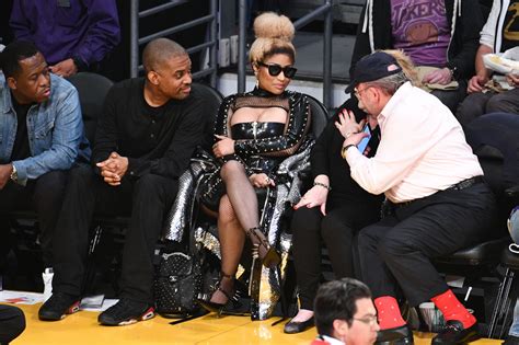 Celebrities Courtside At Rockets Lakers Game Houston Chronicle