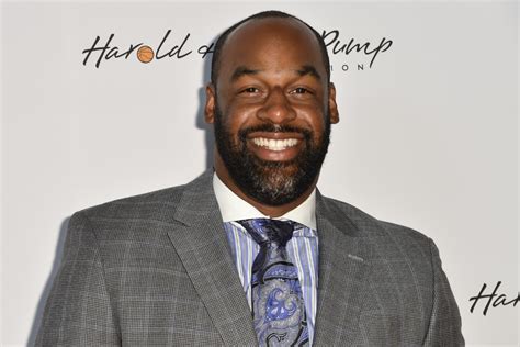 Donovan McNabb's Net Worth Proves Winning Doesn't Always Matter - FanBuzz