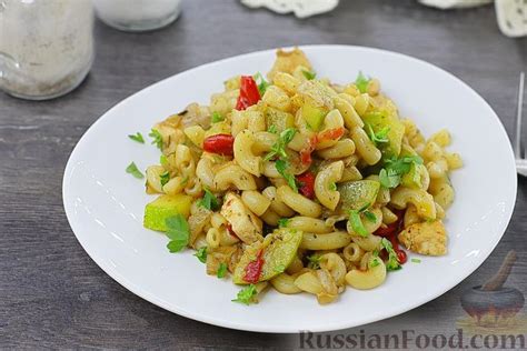 Рецепт: Макароны с курицей, кабачками и болгарским перцем на ...