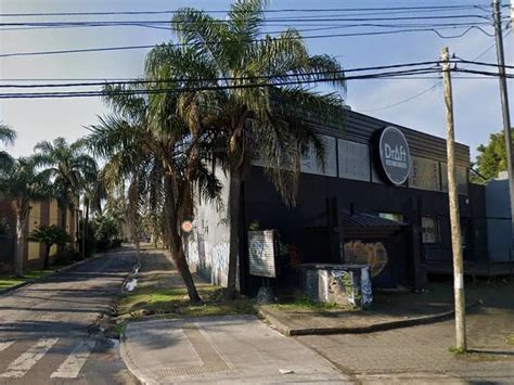 Horror en Quilmes salía de un hotel alojamiento lo acribillaron de 15