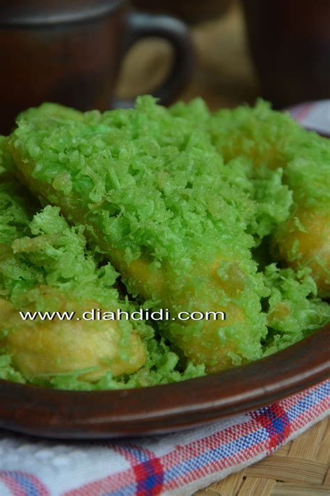 Diah Didis Kitchen Pisang Kremes Pandan