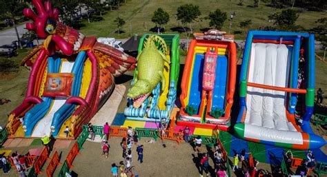 Férias de julho Família no Parque leva infláveis gigantes área kids e