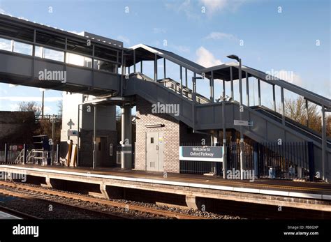 Oxford Parkway railway station, Oxfordshire, UK Stock Photo - Alamy