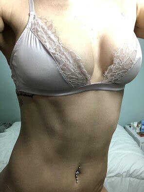 sneakily taking pics from my dorm room ðŸ dtf a college babe f Porn Pic