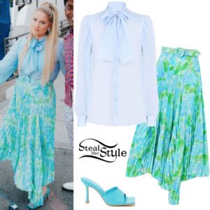 Meghan Trainor Clothes & Outfits | Steal Her Style