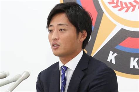 野手転向1年目のハム白村、減額制限超の大減俸にも前向き 「糸井さんのように」 野球 スポーツブル スポブル