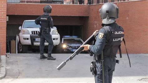 La Policía Nacional detiene en La Junquera a una persona reclamada en