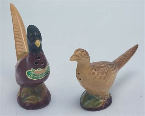 Vintage Rosemeade Pottery Pheasants Salt And Pepper Shakers Excellent