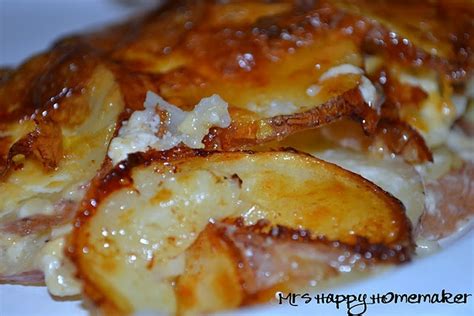 Creamy Gouda And Garlic Potatoes Au Gratin Potatoes Au Gratin Recipes Au Gratin