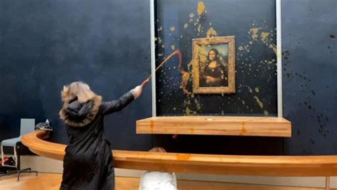 Attivisti per il clima gettano zuppa sulla Gioconda al Louvre Cosa è