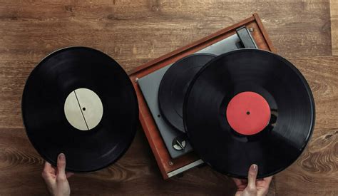 How Do Vinyl Records Play Music Comprehensive Guide