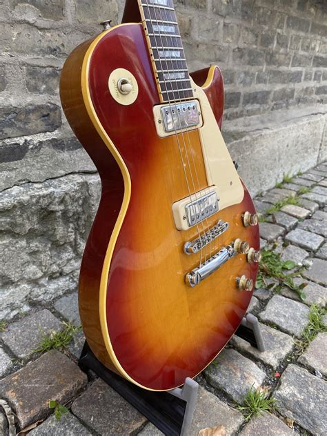 Gibson Les Paul Deluxe 1972 Cherry Sunburst Guitar For Sale Musik Utan