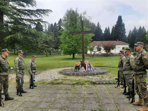 Artinfo Tko Zna Zna Obilje Avanje Obljetnice Oslobo Enja