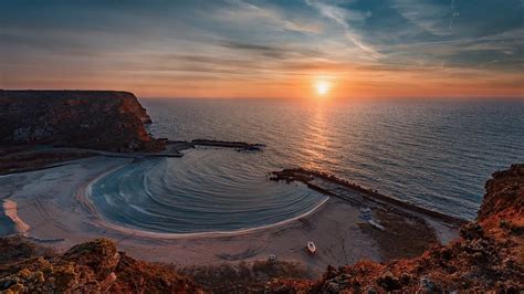 De la arena de la playa a las pistas de esquí Bulgaria un destino