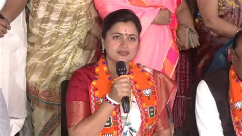 Navneet Rana Joins Bjp In Nagpur Amravati Candidate Praises Pm Modi Ideas Maharashtra Politics