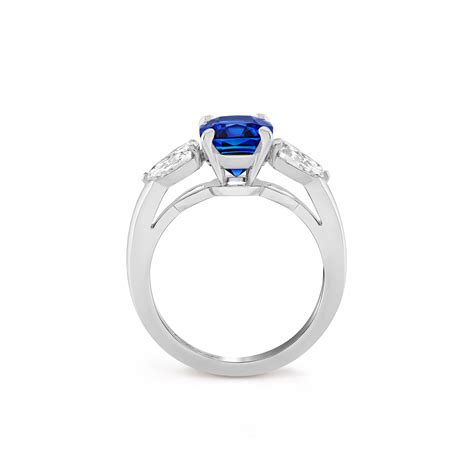 Motifs Pétales Solitaire 2 71 Ct Platinum Van Cleef And Arpels