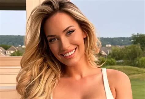 Watch Golf Influencer Paige Spiranac Show Off In A Very Low Cut Top Page 6 Of 6