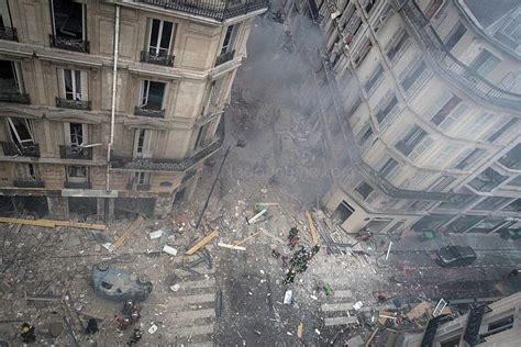 France Monde Explosion Paris Six Immeubles Sont Menac S D