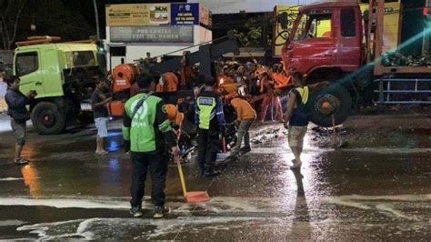 UPDATE TERBARU Kecelakaan Maut Di Exit Tol Bawen 3 Korban Tewas 13