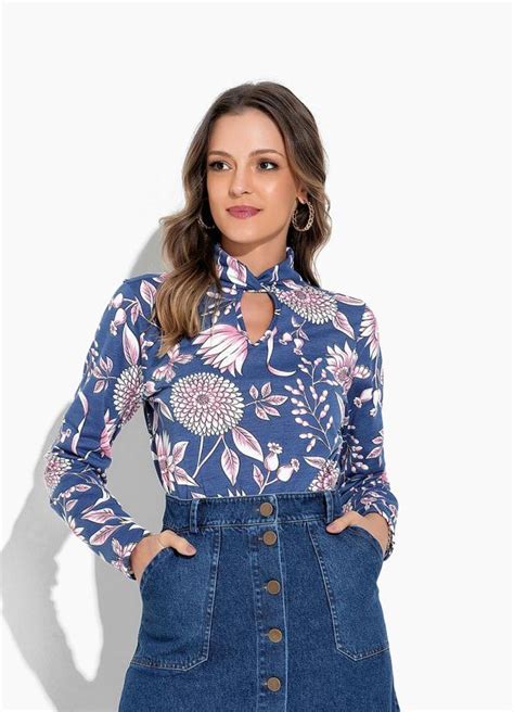 Blusa Floral Azul Gola Torcida Moda Evangélica Rosalie