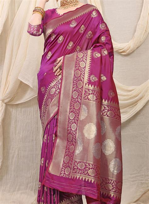 Buy Purple Color Zari Weaving Patola Silk Saree Festive Wear Online At Best Price Cbazaar