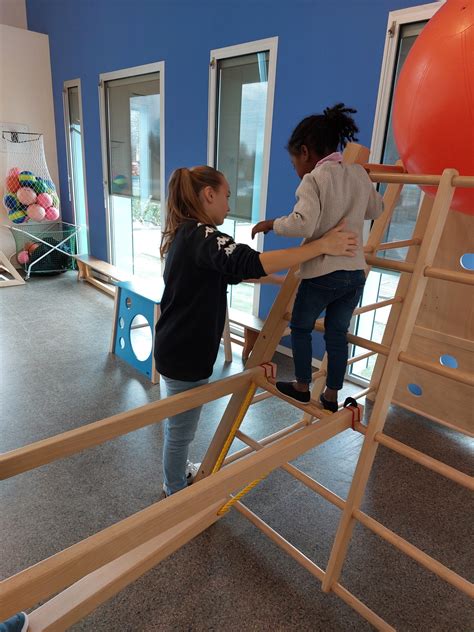 Projet du salon du livre de jeunesse pour les secondes AEPA Lycée