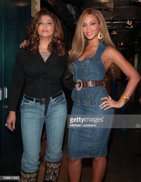 Tina Knowles 2005 Photos And Premium High Res Pictures Getty Images