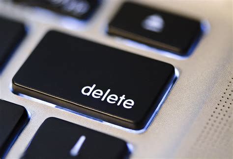 Federal employees lack clear confidant for discussing data removal