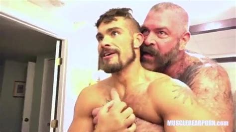 Free Bear Threesome Gay Porn Videos Xhamster