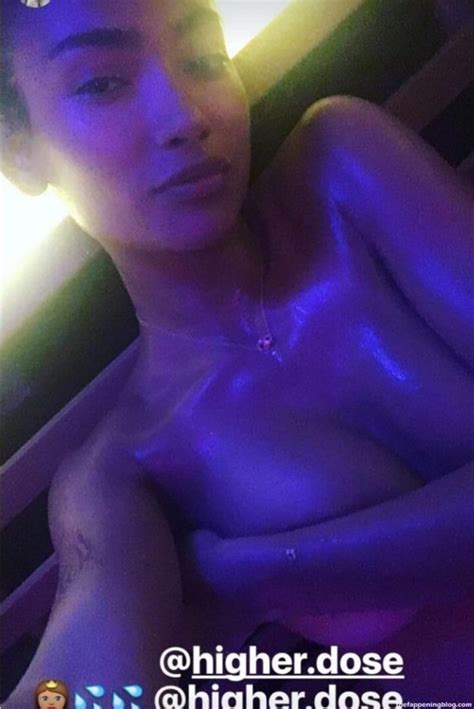 Kelly Gale Nude Topless Collection Photos TheFappening