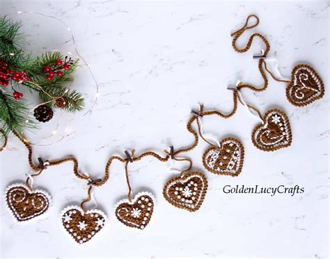 Crochet Gingerbread Garland, Christmas Decoration - GoldenLucyCrafts