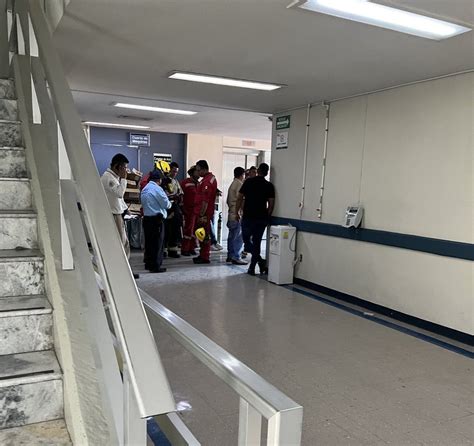 VIDEO Otro ELEVADOR del IMSS presentó una FALLA y COLAPSÓ con ocho