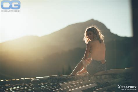 Linda Hesse Nude Pictures Onlyfans Leaks Playboy Photos Sex Scene Uncensored