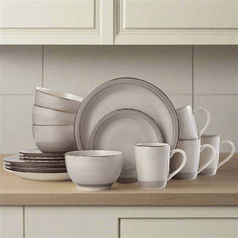 Sadie Cream 16 Piece Dinnerware Set Service For 4
