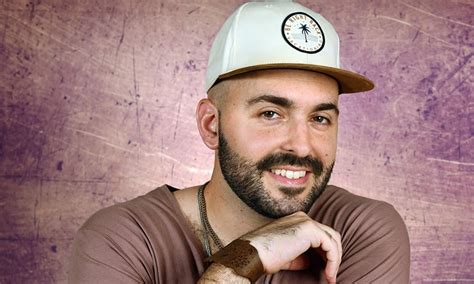 Homem Que Se Diz Ex Gay Pode Ser Preso Por Promover Cura Da Homossexualidade Pheeno