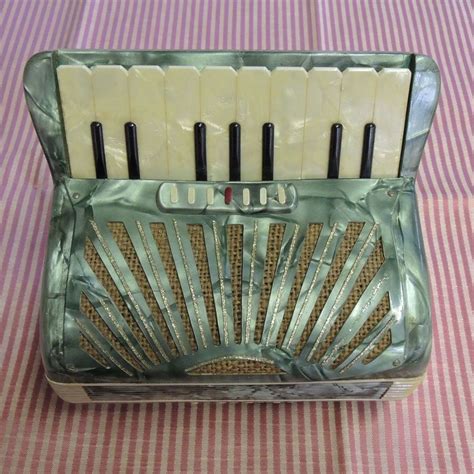 Vintage Accordian Jewelry Box Wind Up Music Box Lined Etsy Musical