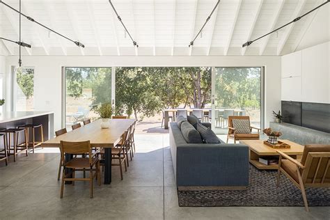 Vineyard Farmhouse By Signum Architecture HomeAdore