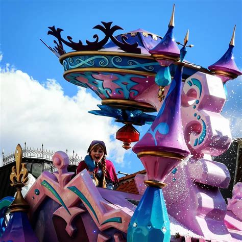 Anna in Stars on Parade #DisneylandParis #Disneyland #DLP #Disney #DLP2019 #DisneyStarsOnParade ...