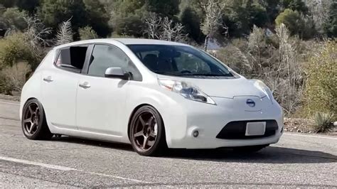 Cómo se puede hacer un Nissan Leaf interesante espíritu RACER