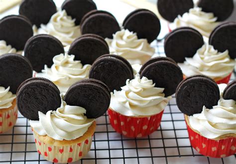 Easy Mickey Mouse Cupcakes Carolina Charm