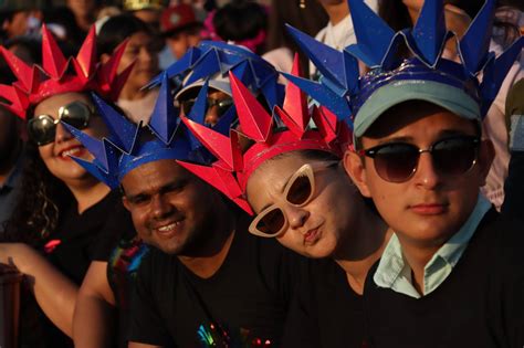 Entrega Déja vu su primer magno desfile del Carnaval Internacional